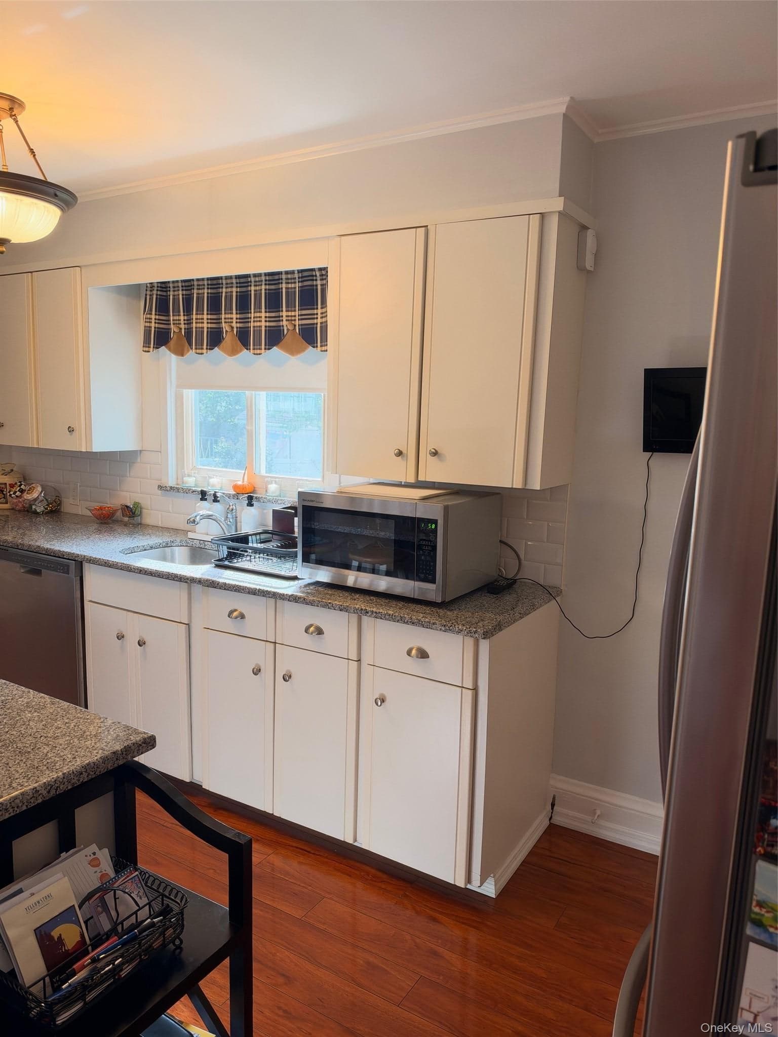 992 Davison Place thumbnail 17