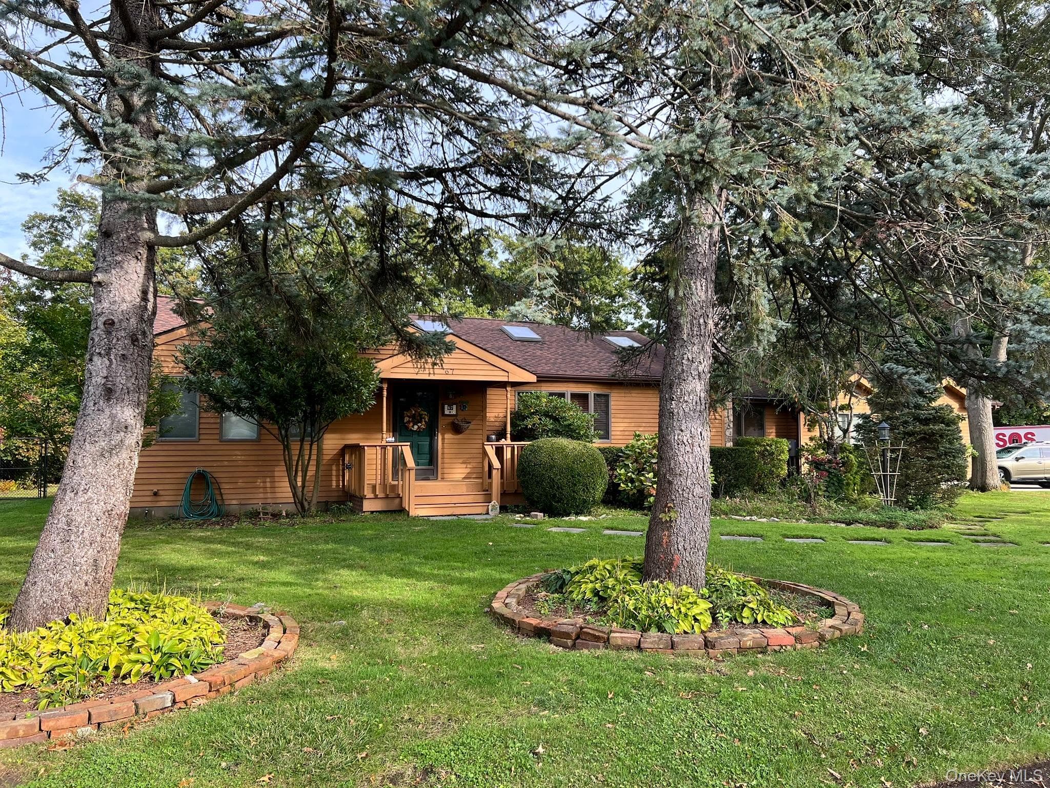 67 N Howells Point Road thumbnail 2
