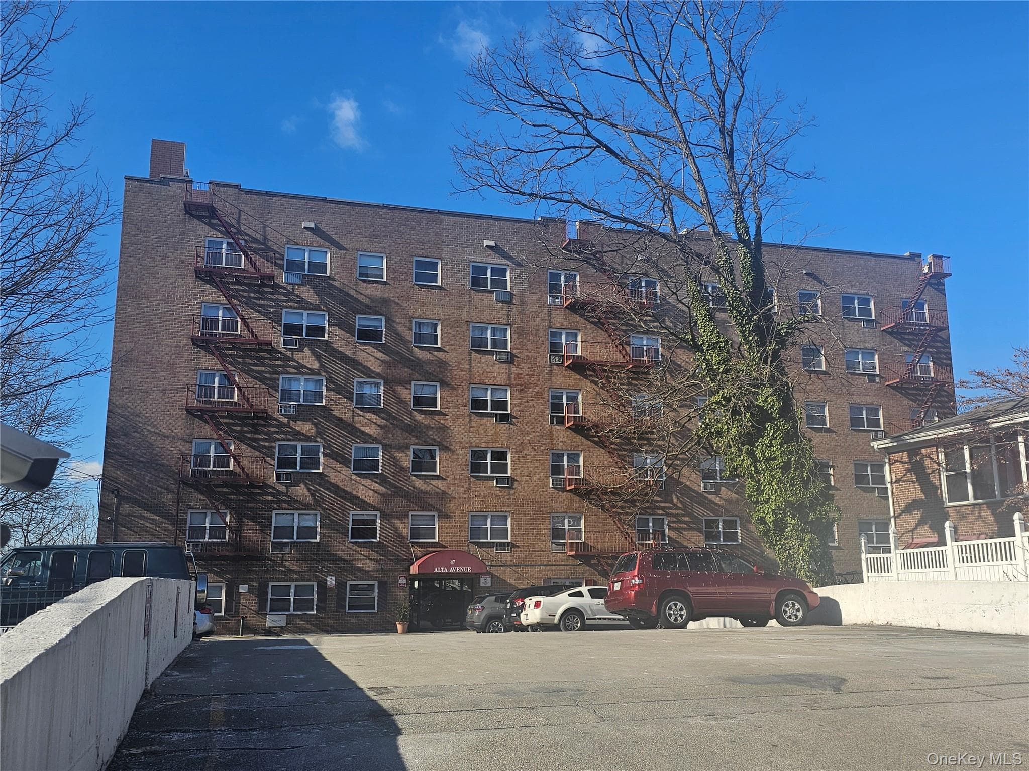47 Alta Avenue Unit: 4D, Yonkers