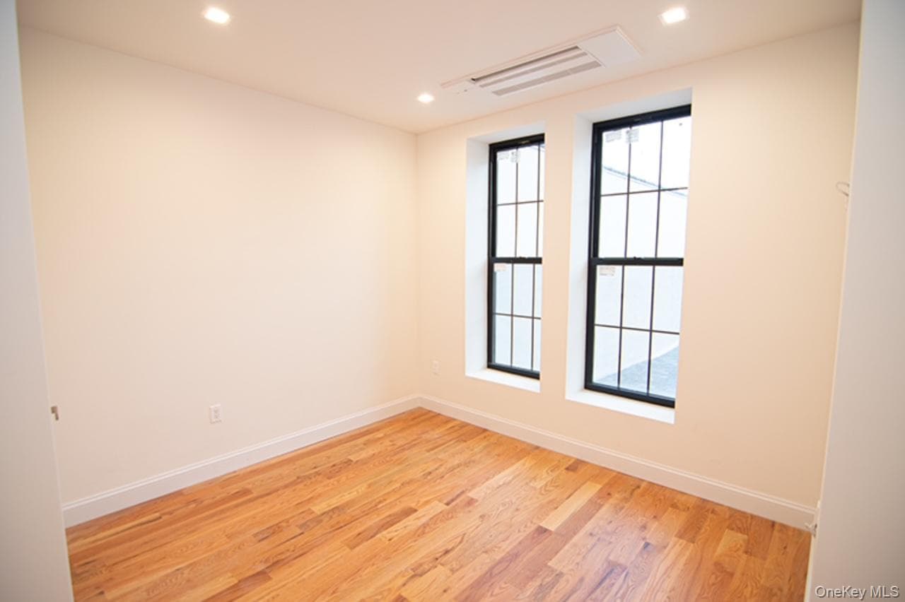16 & 18 Lenox Road Unit: 12 thumbnail 15