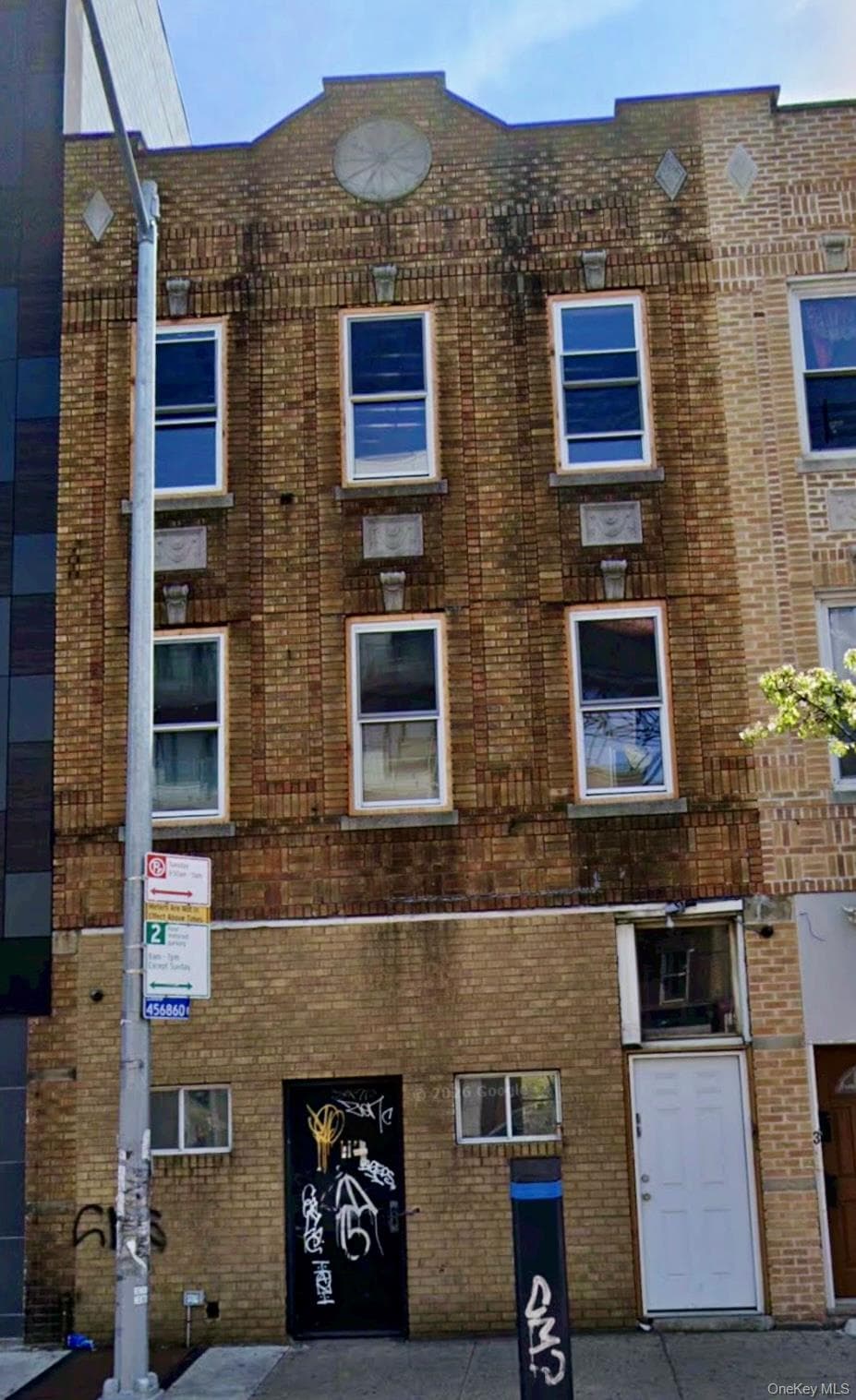 105-16 Northern Boulevard Boulevard thumbnail 2