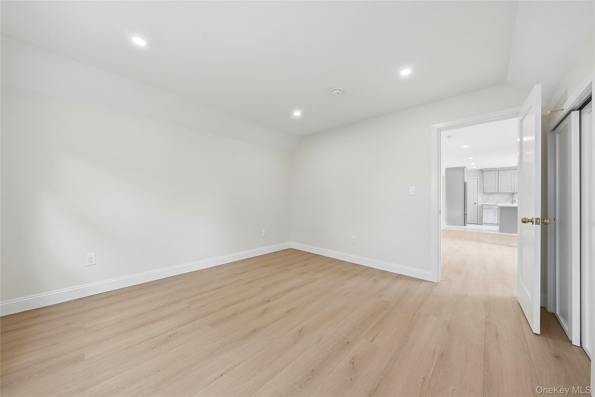 525 S 11th Avenue Unit: 3 thumbnail 21