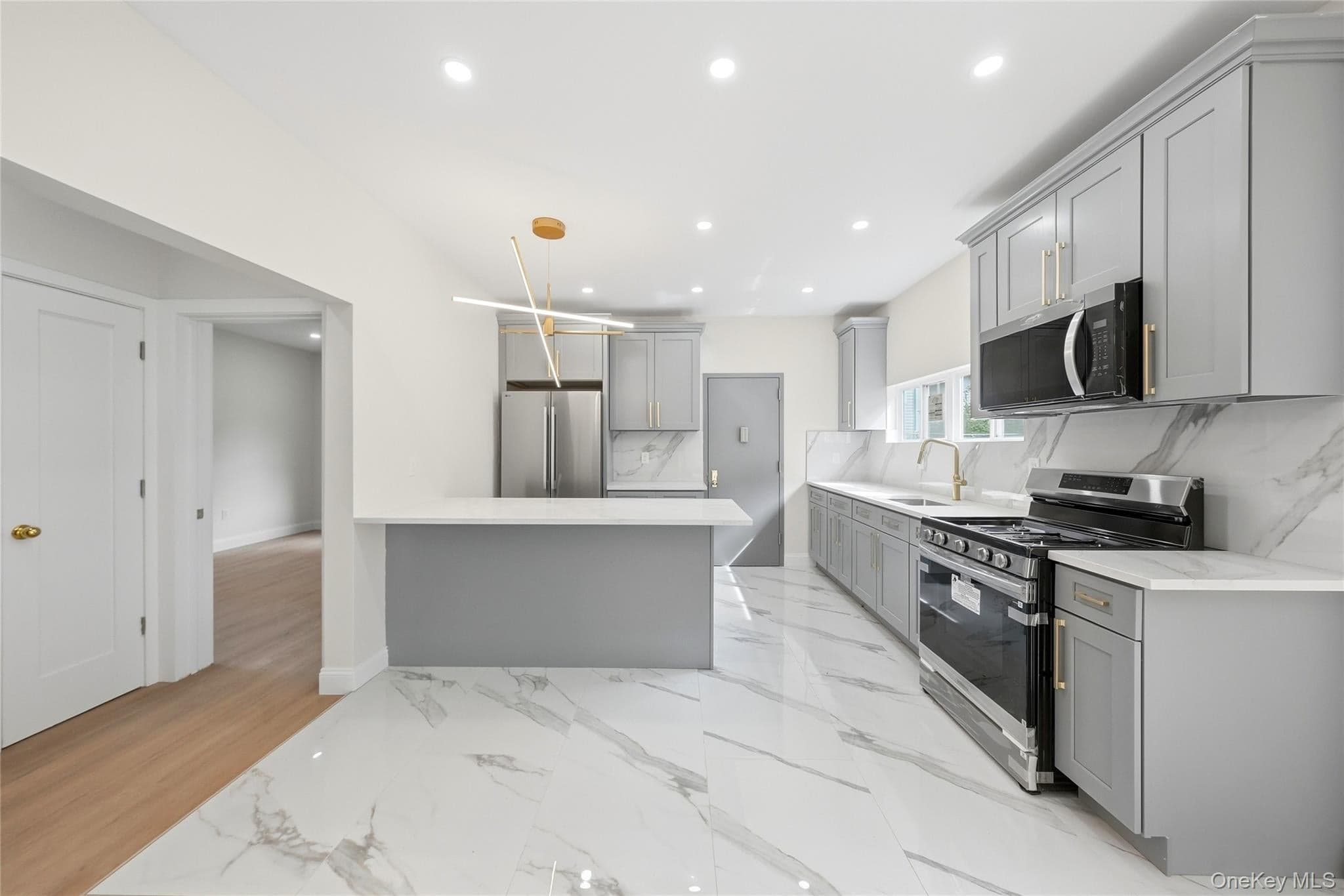 525 S 11th Avenue Unit: 3 thumbnail 3