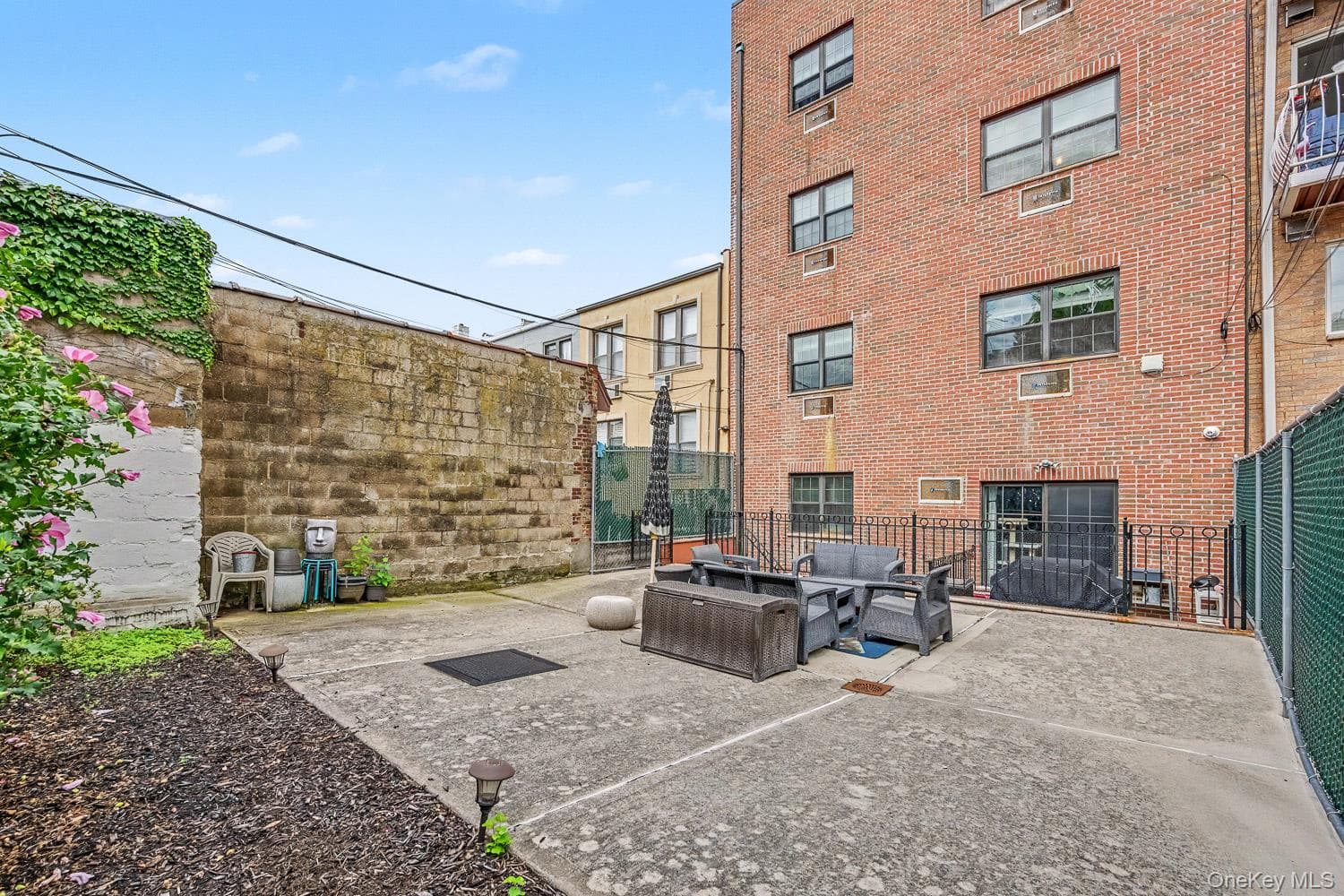 28-29 35th Street thumbnail 16