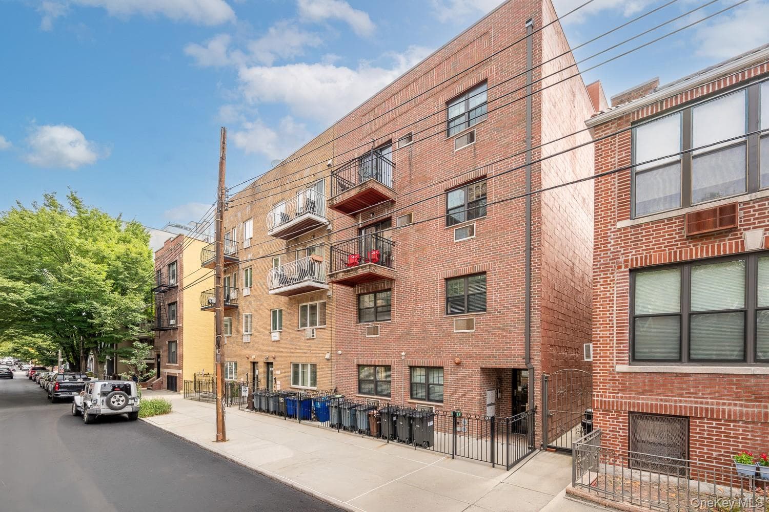 28-29 35th Street thumbnail 2