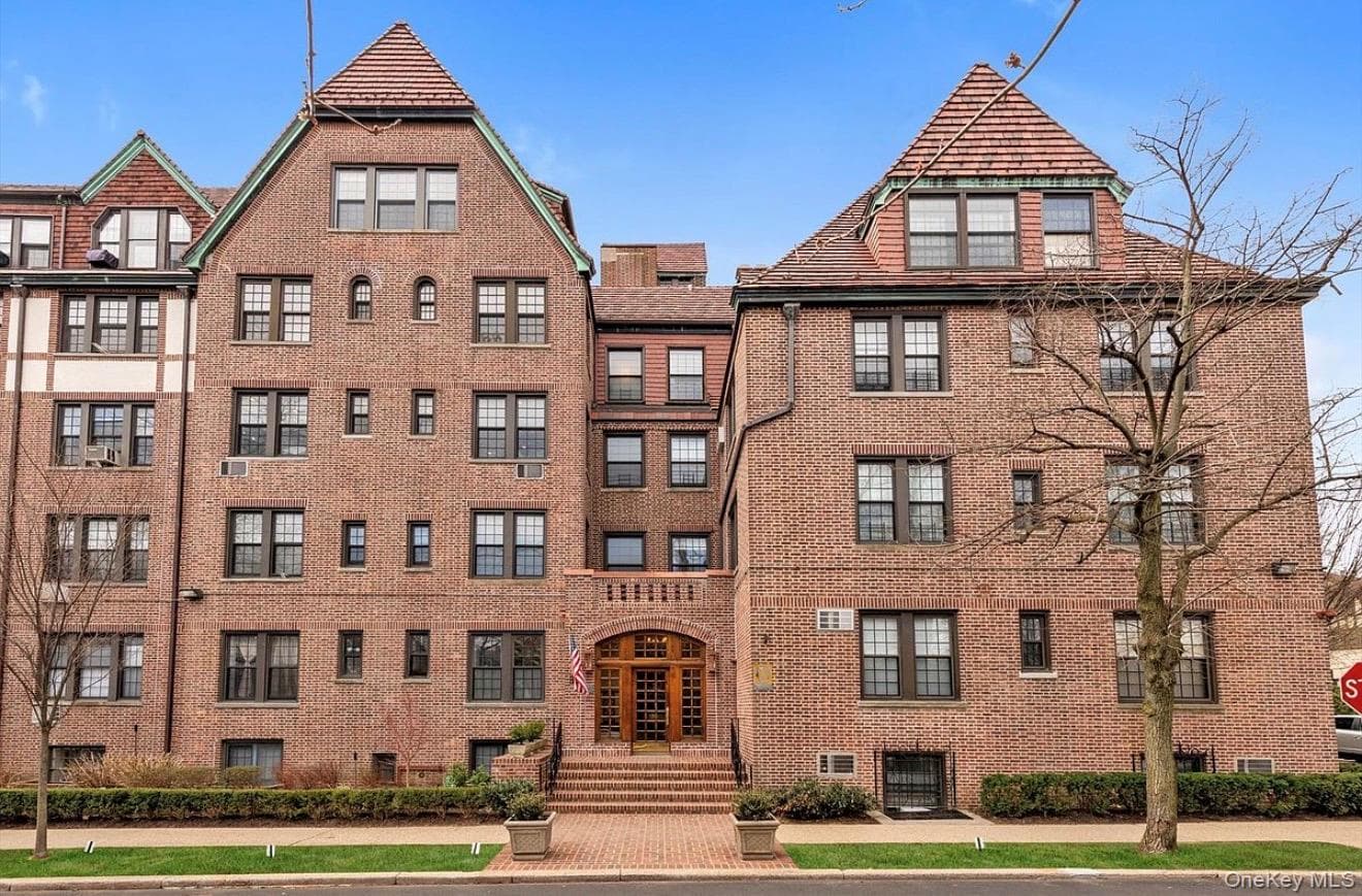 6 Burns Street Unit: 120 thumbnail 3