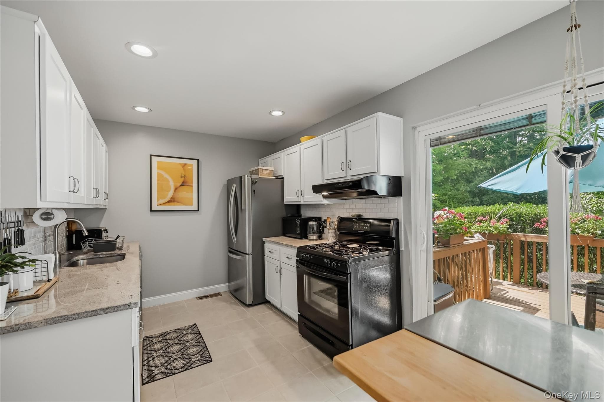 276 Temple Hill Road Unit: 2002 thumbnail 11
