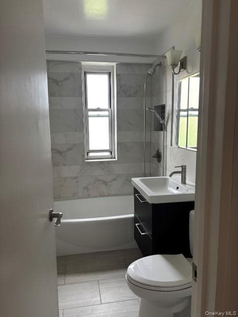 573 Grand Street Unit: D802 thumbnail 8