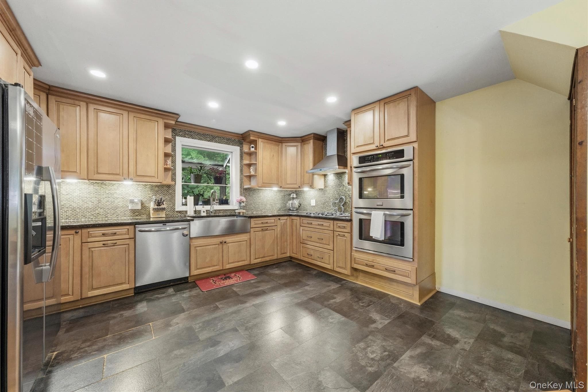 256 Haviland Drive thumbnail 8