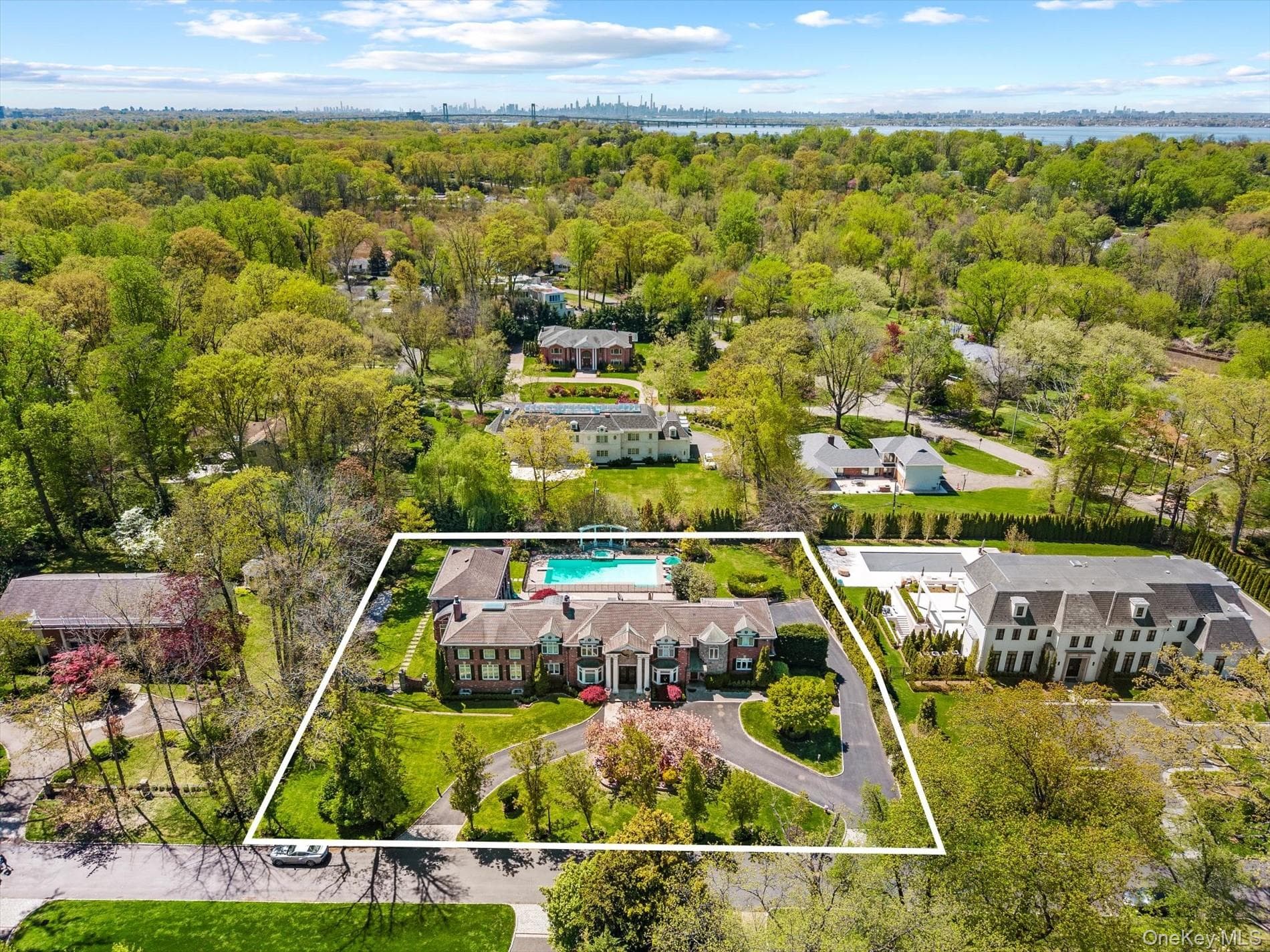 10 Hemlock Drive thumbnail 43