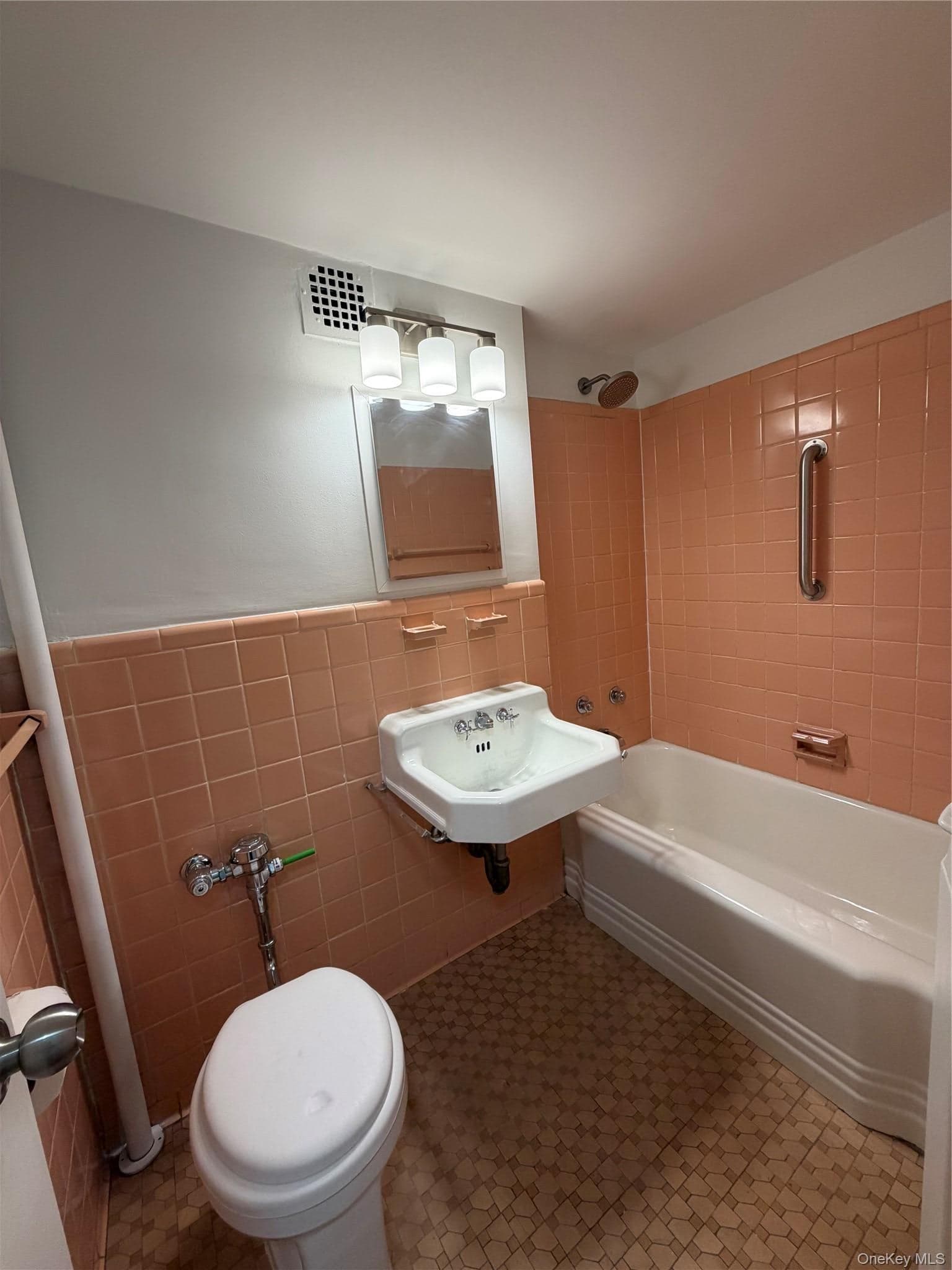 35-51 85 Street Unit: 2A thumbnail 8