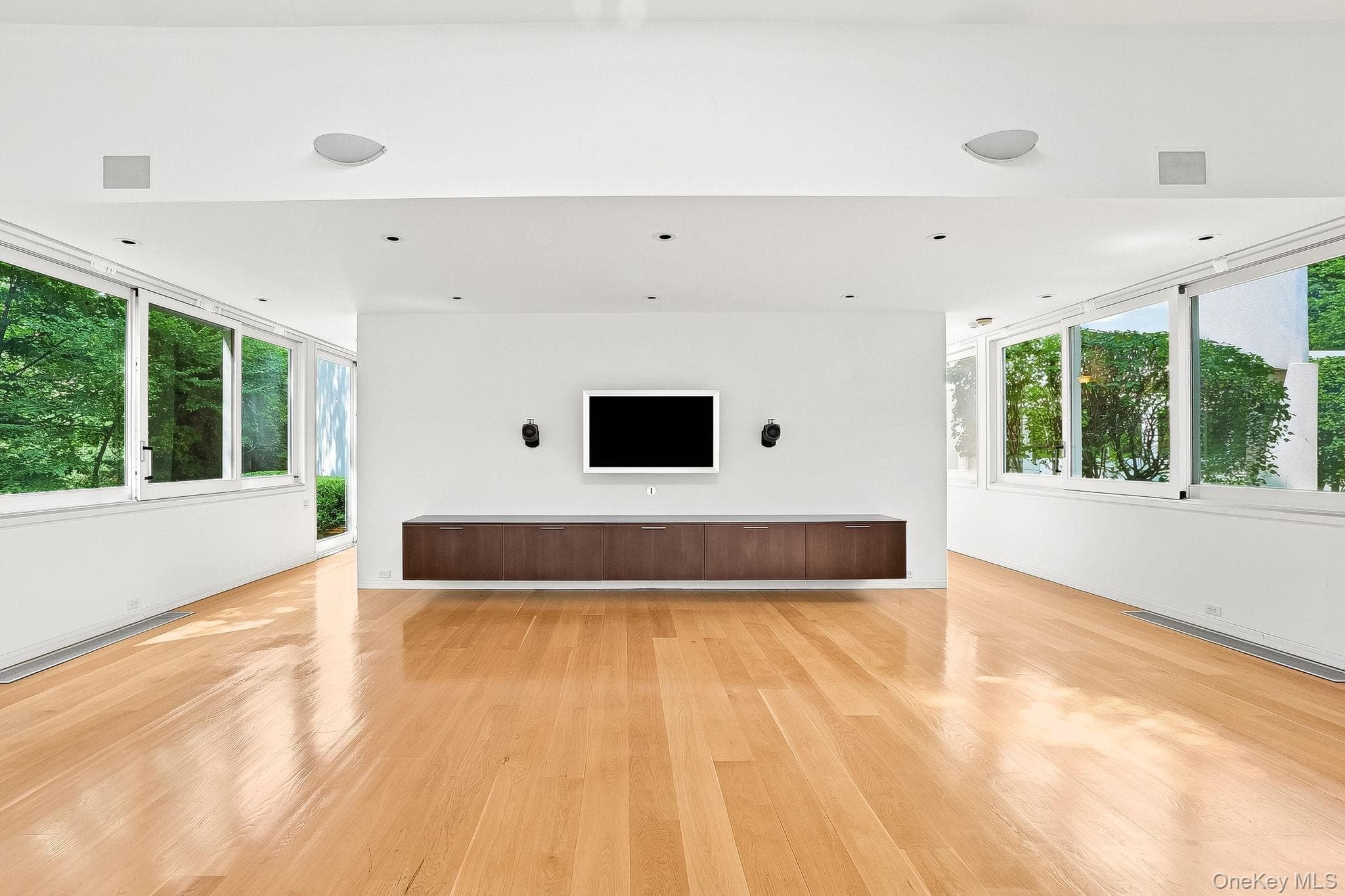 20 Bessel Lane thumbnail 10