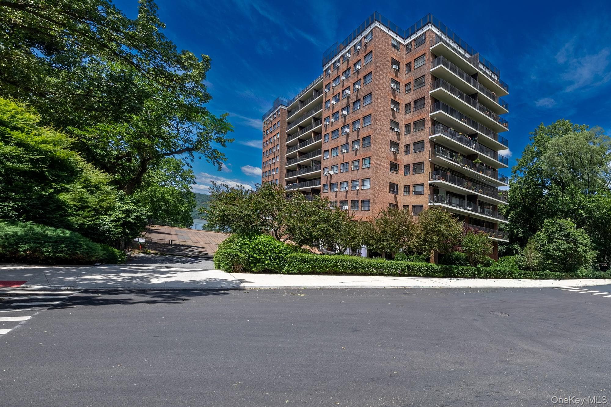 2727 Palisade Avenue Unit: 9B thumbnail 27