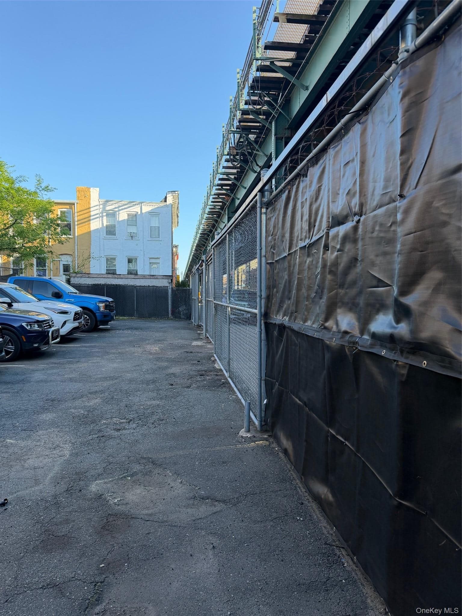 2 Danforth ST thumbnail 7
