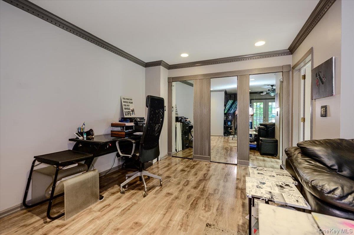 928 Northfield Road thumbnail 6