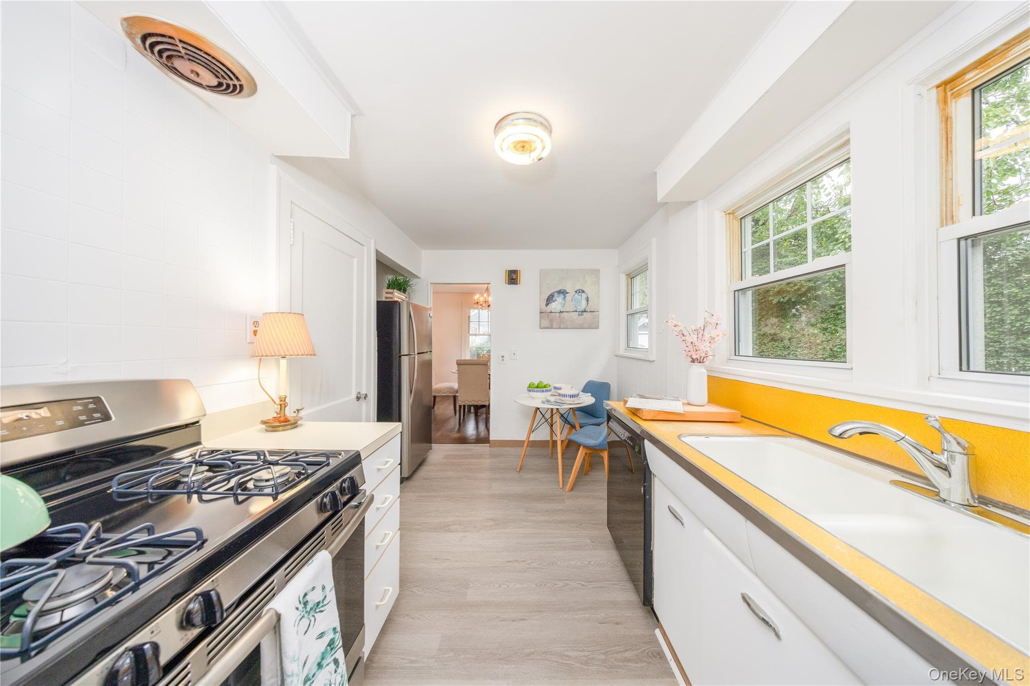 20 Byron Avenue thumbnail 11