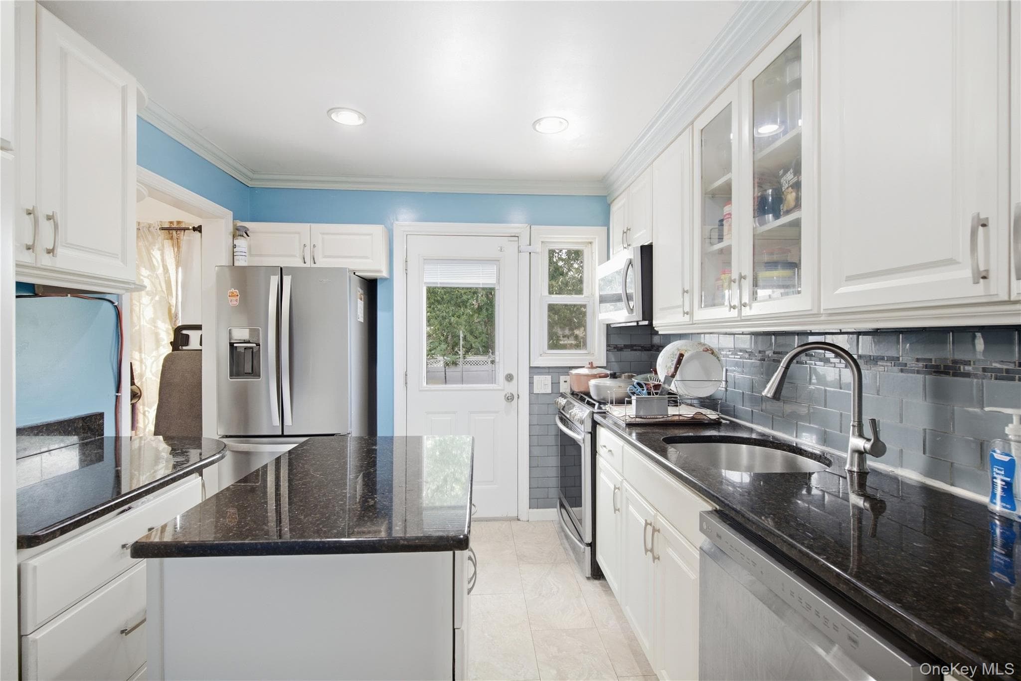 90 Clearstream Avenue thumbnail 12