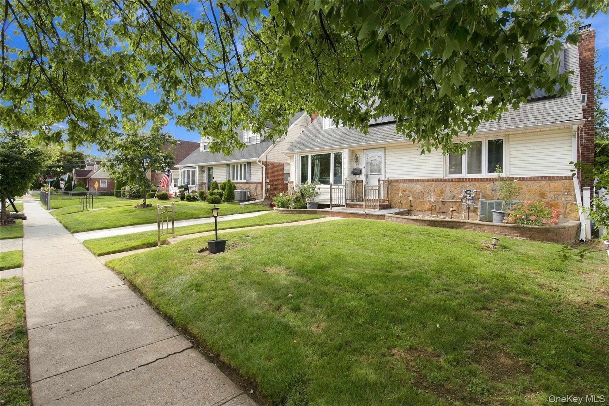 90 Clearstream Avenue thumbnail 24