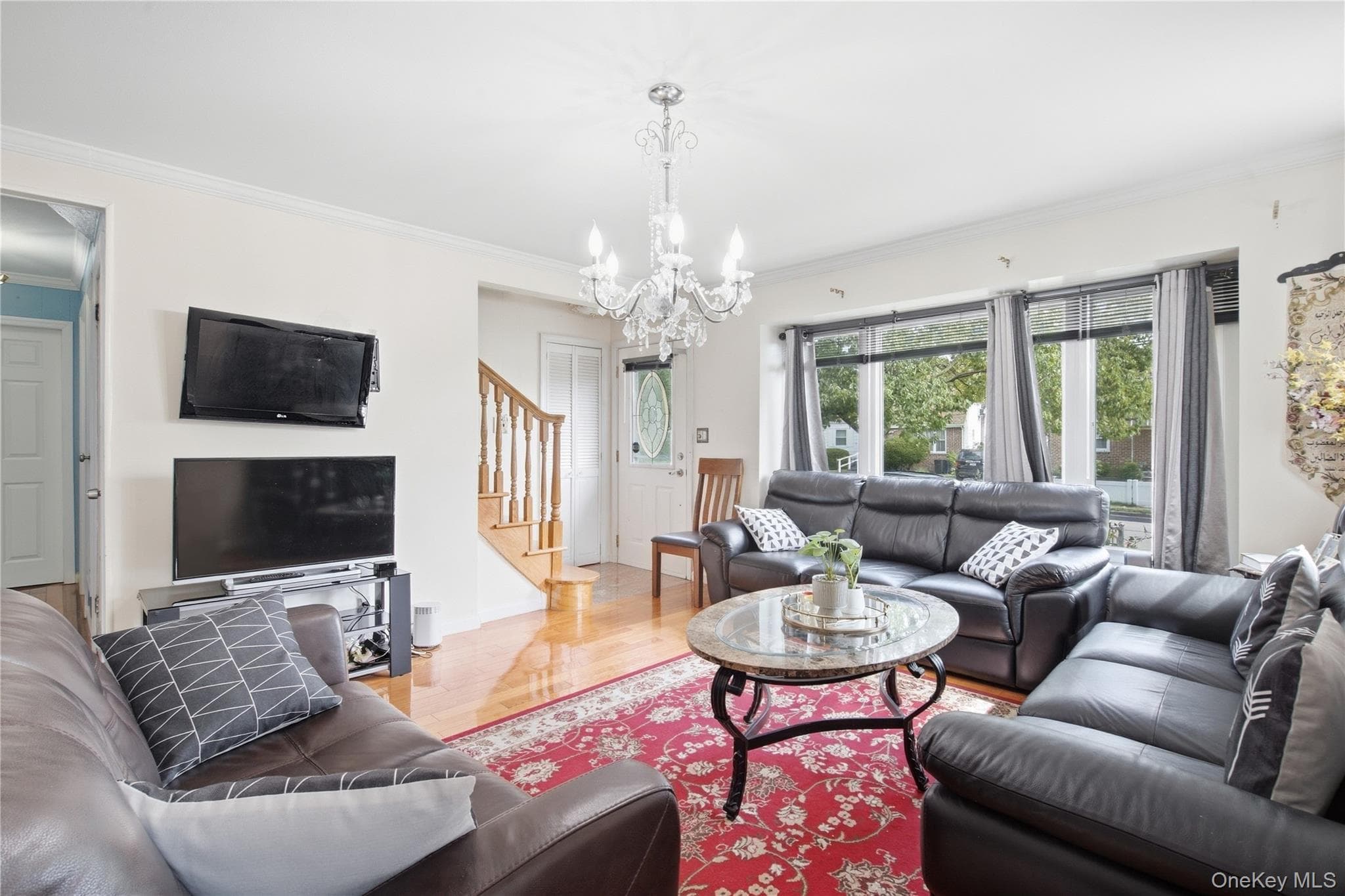 90 Clearstream Avenue thumbnail 5