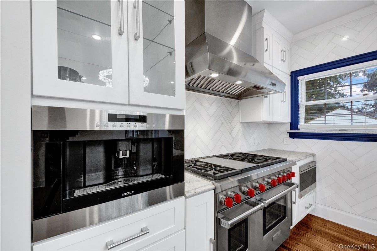 32 Deerfield Avenue thumbnail 6
