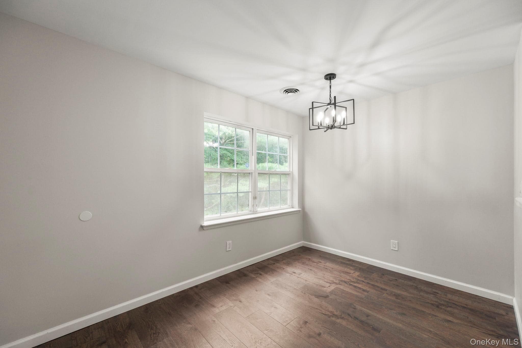 308 Magnolia Court thumbnail 8