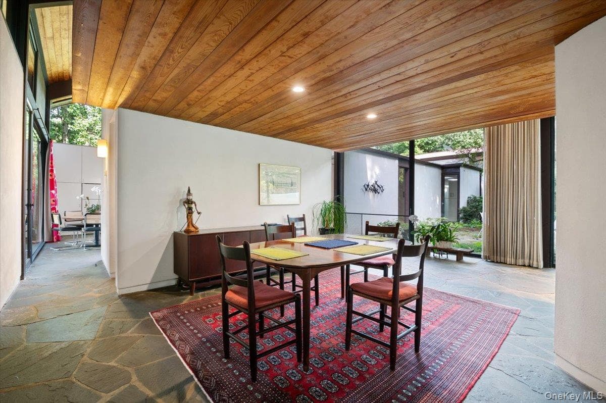 347 Duck Pond Road thumbnail 13