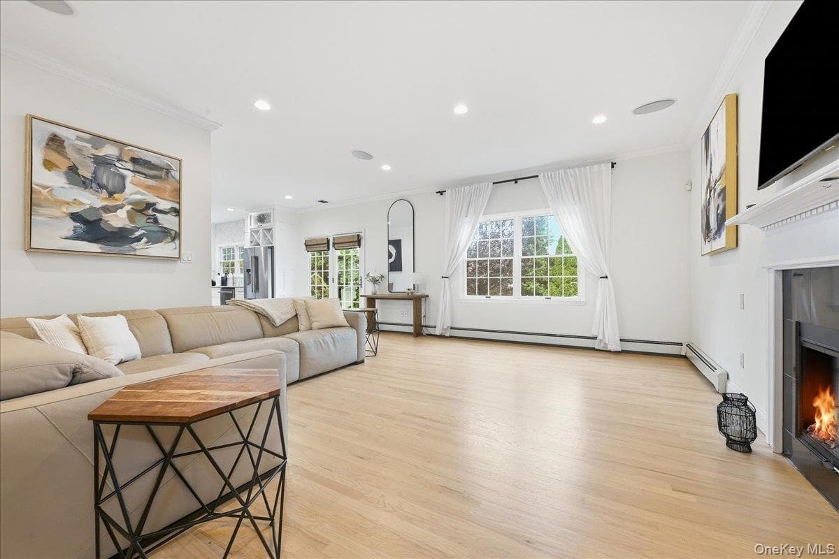 151 Monroe Street thumbnail 16