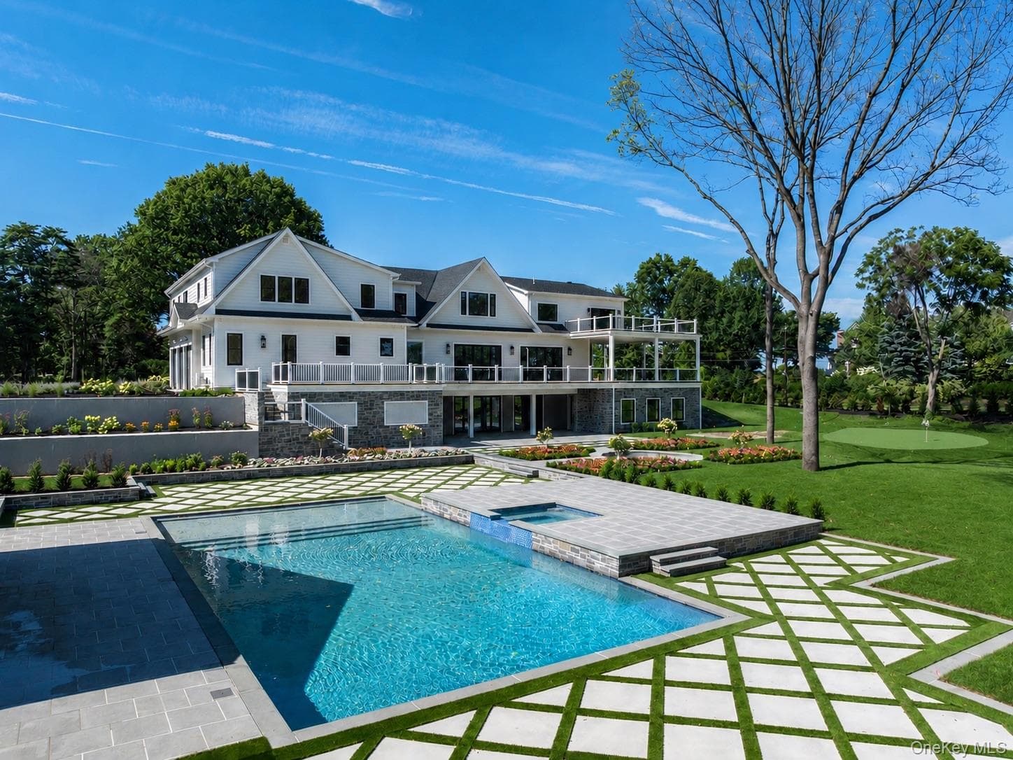 220 Beach Road thumbnail 3