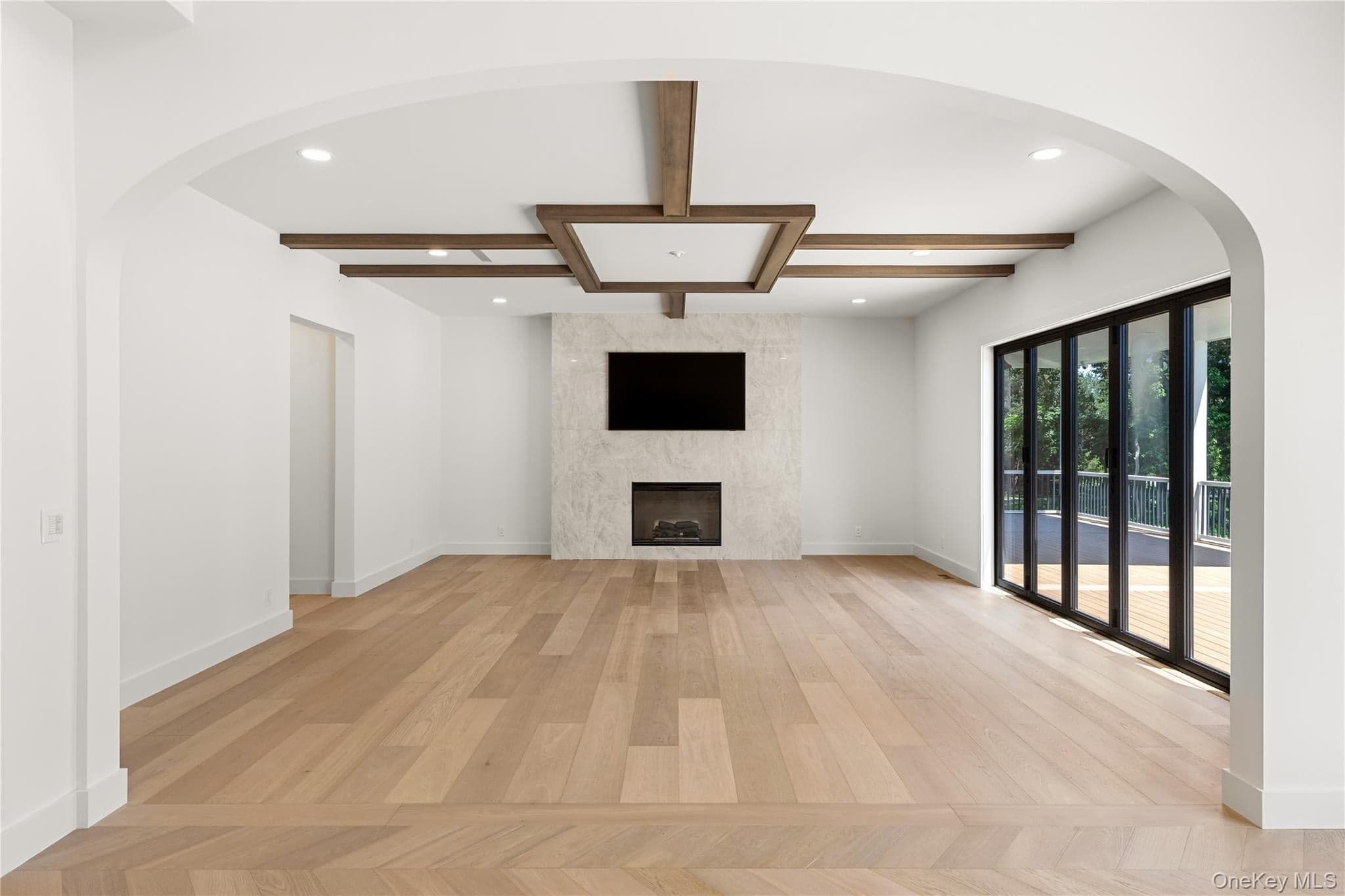 220 Beach Road thumbnail 19