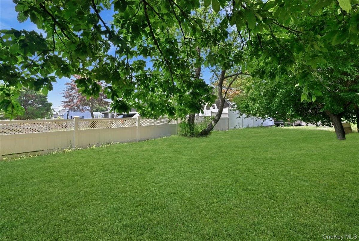2169 Wantagh Avenue thumbnail 13