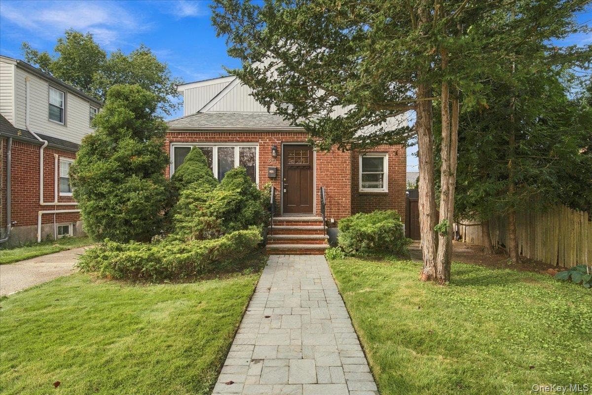 973 N 3rd Street, New Hyde Park