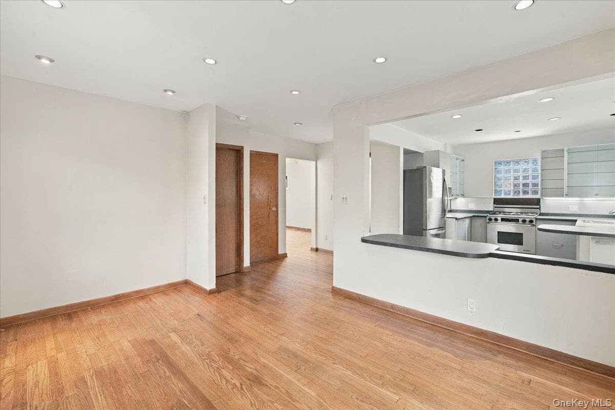 973 N 3rd Street thumbnail 15