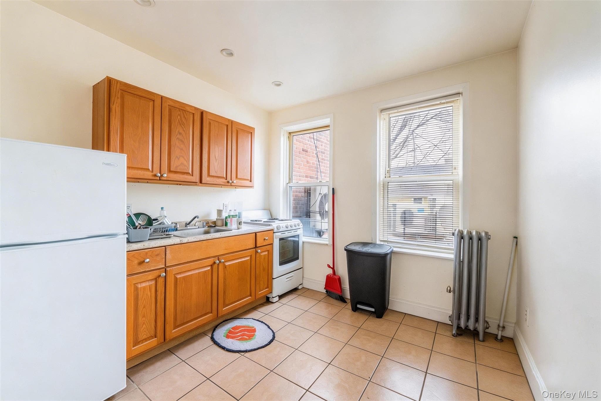 16904 Crocheron Avenue thumbnail 21