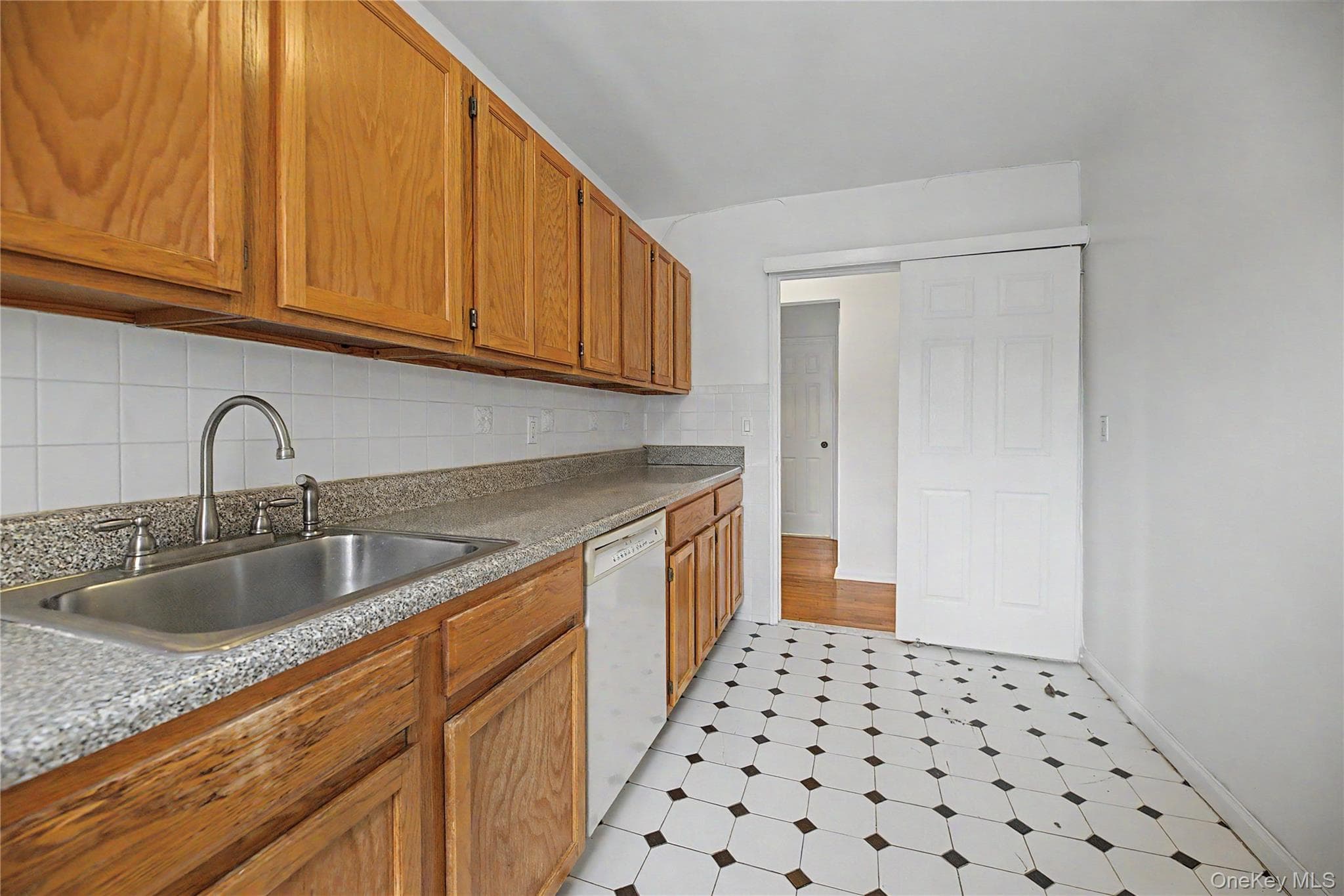 1234 Midland Avenue Unit: 6E thumbnail 8