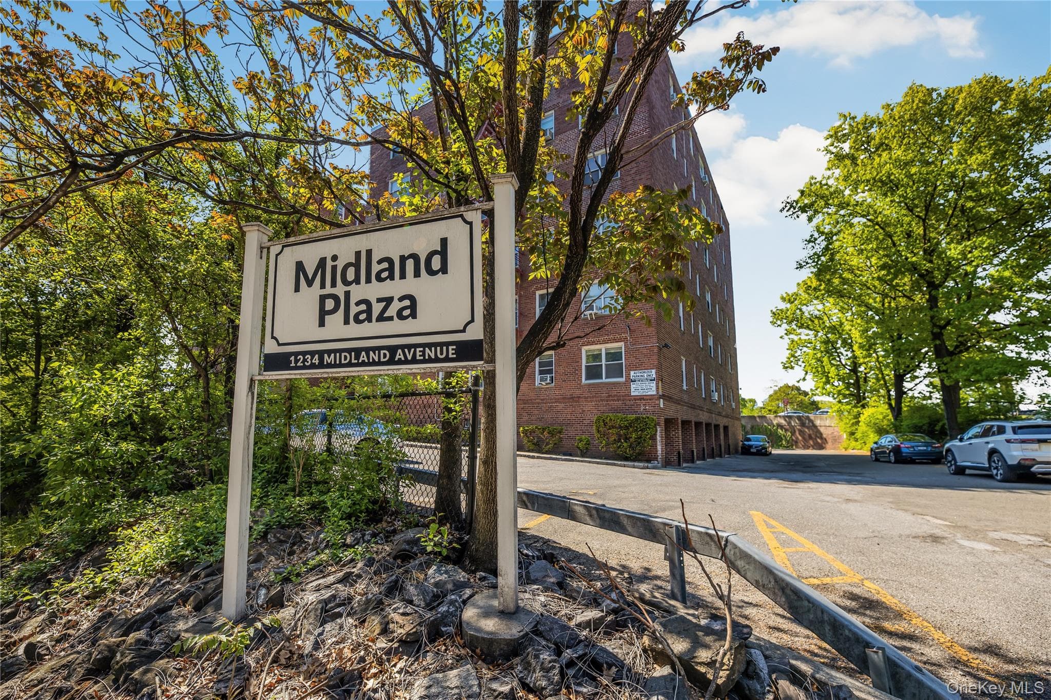 1234 Midland Avenue Unit: 6E thumbnail 2