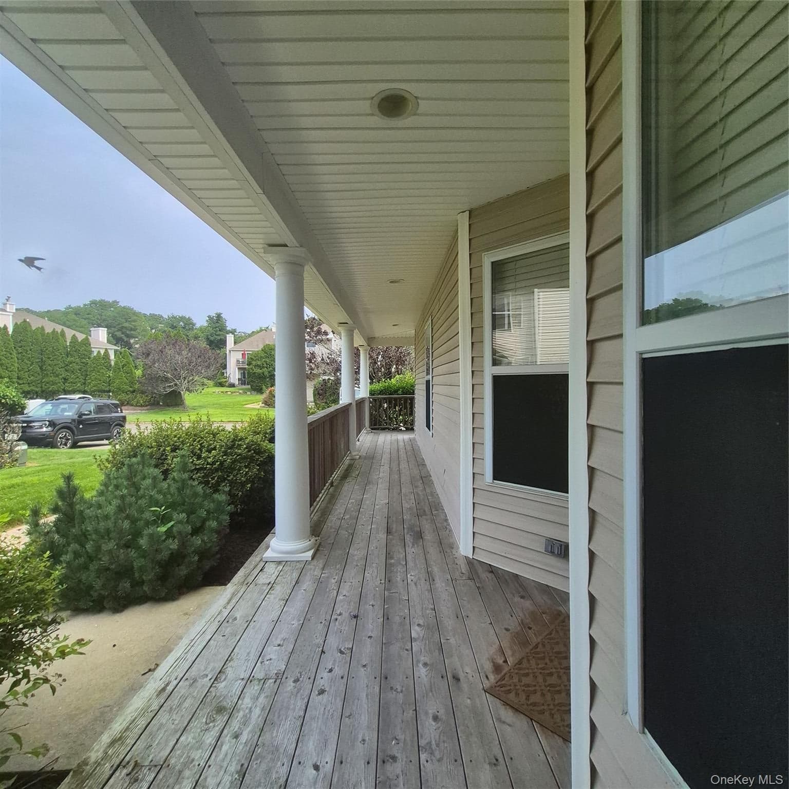 2501 Willow Pond Drive thumbnail 2