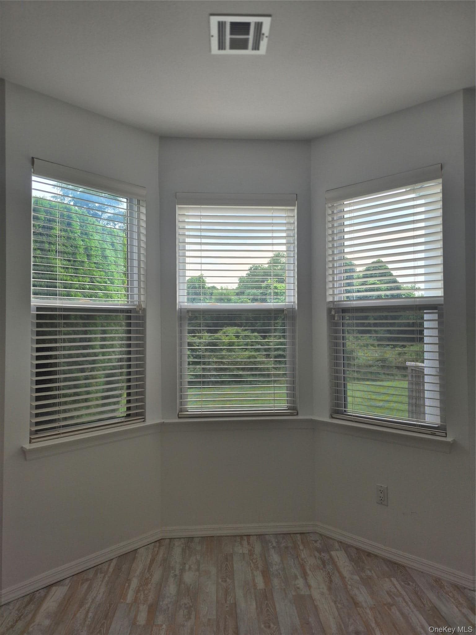 2501 Willow Pond Drive thumbnail 12