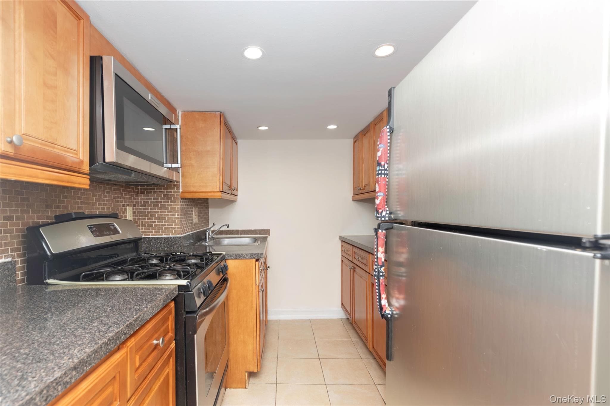 2035 Central Park Avenue Unit: AA4 thumbnail 3