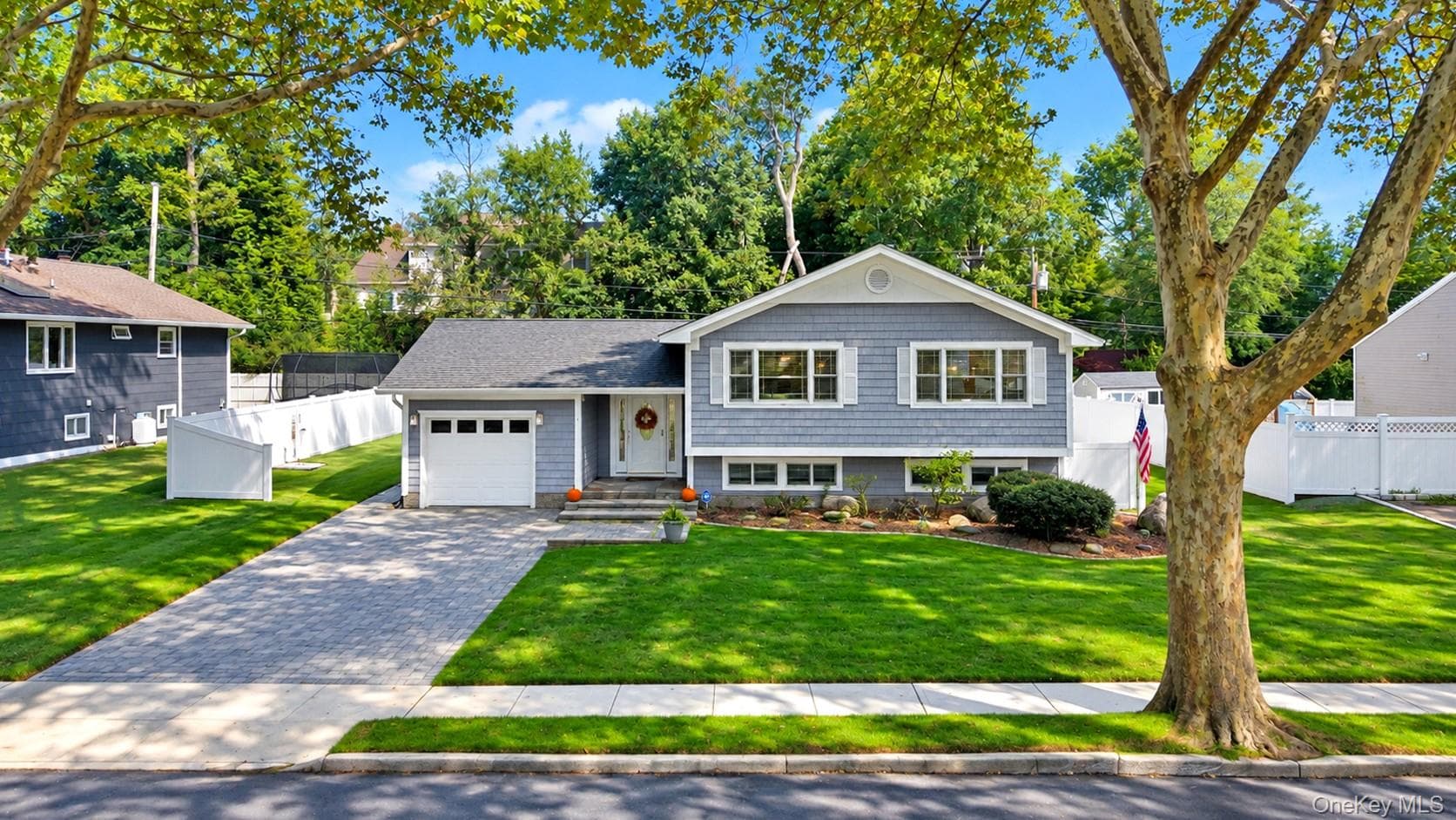 4 Salisbury Drive photo 1