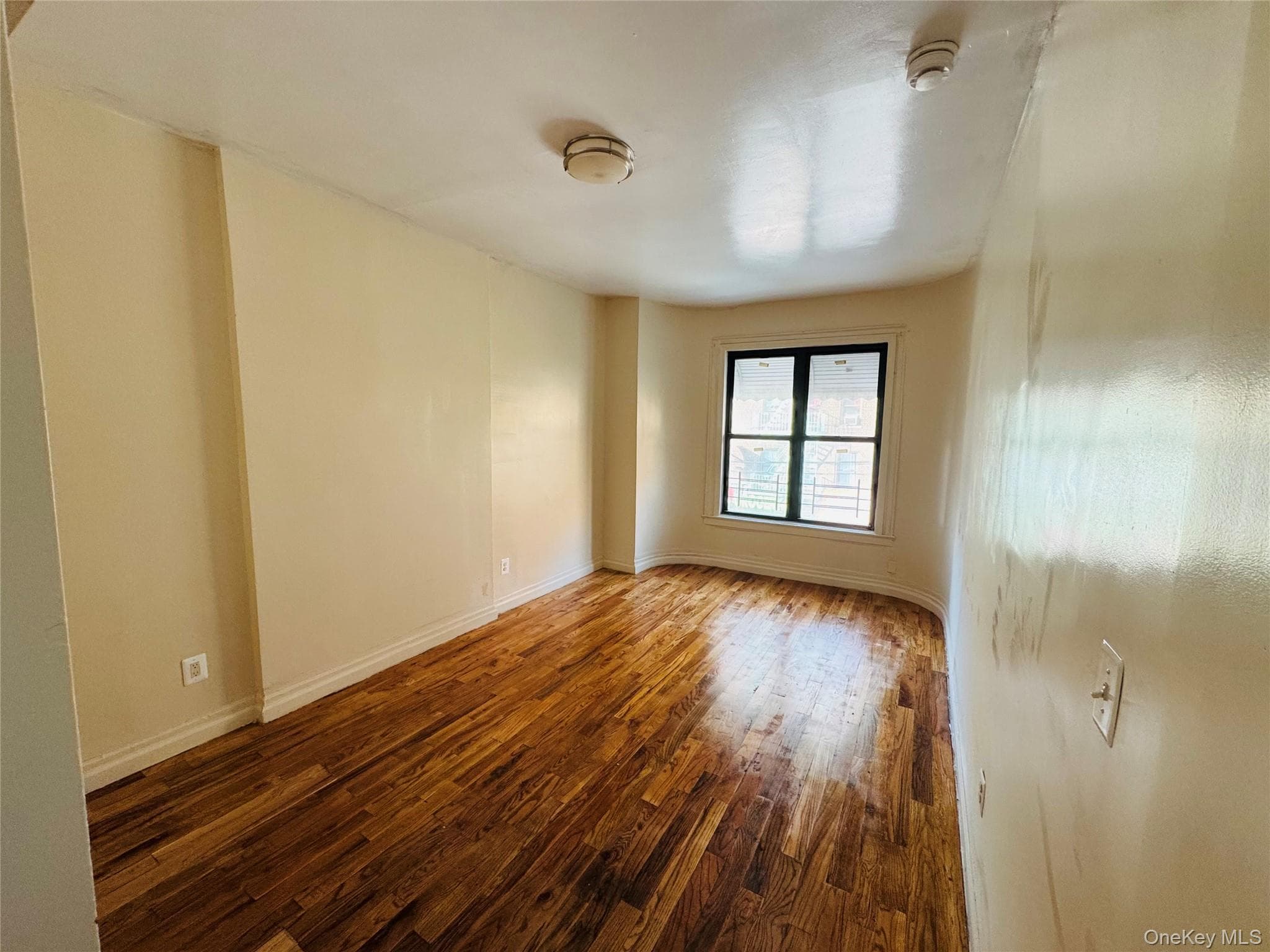 342 E 194th Street thumbnail 5