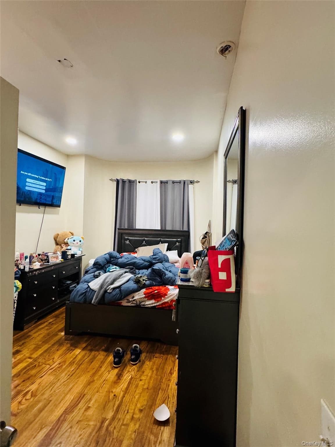 342 E 194th Street thumbnail 18
