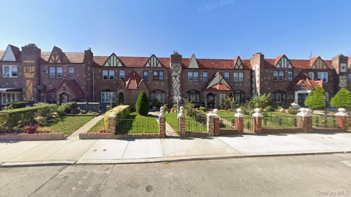 115-78 222nd Street thumbnail 3