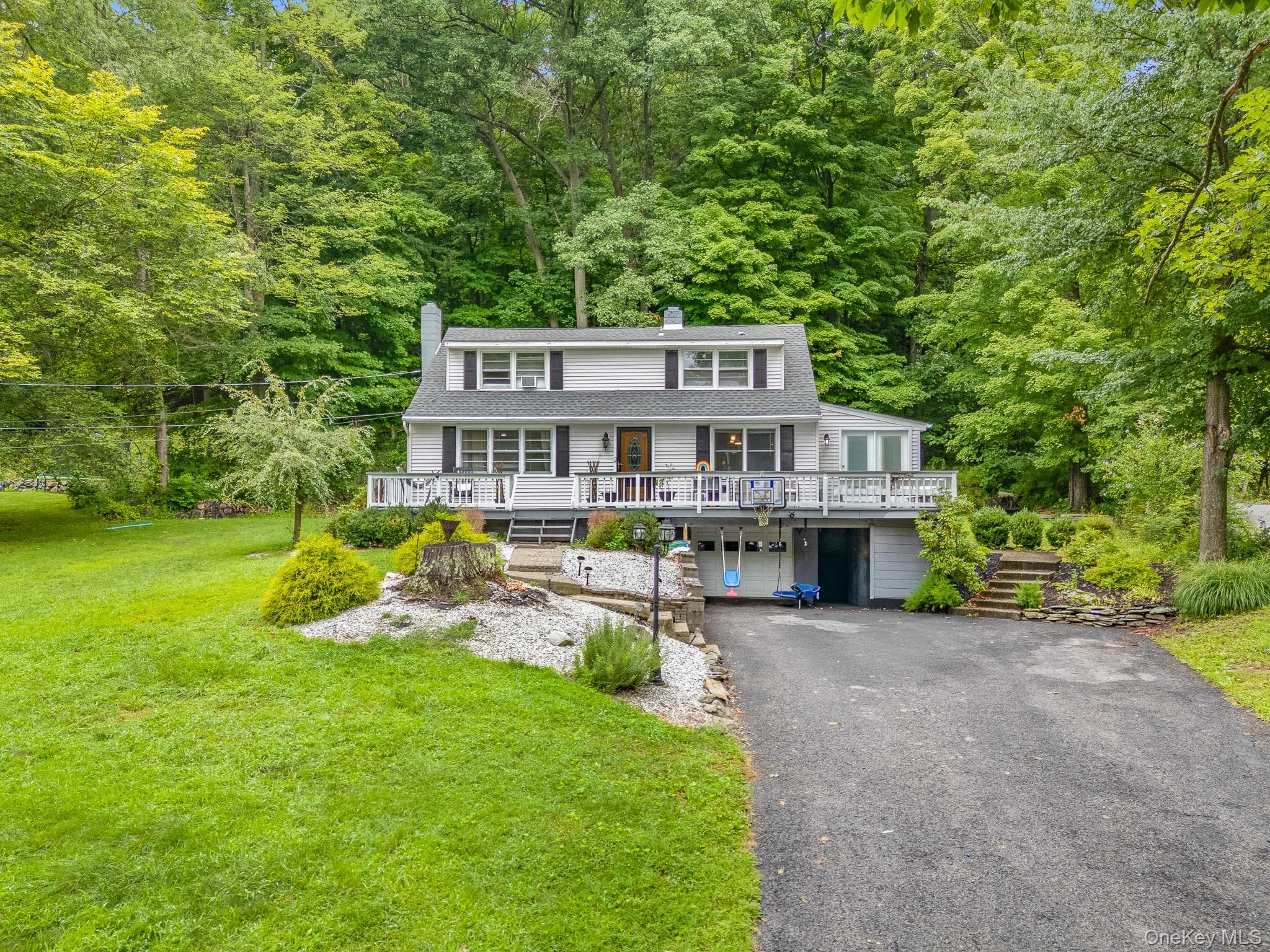 388 Cedar Hill Road photo 1