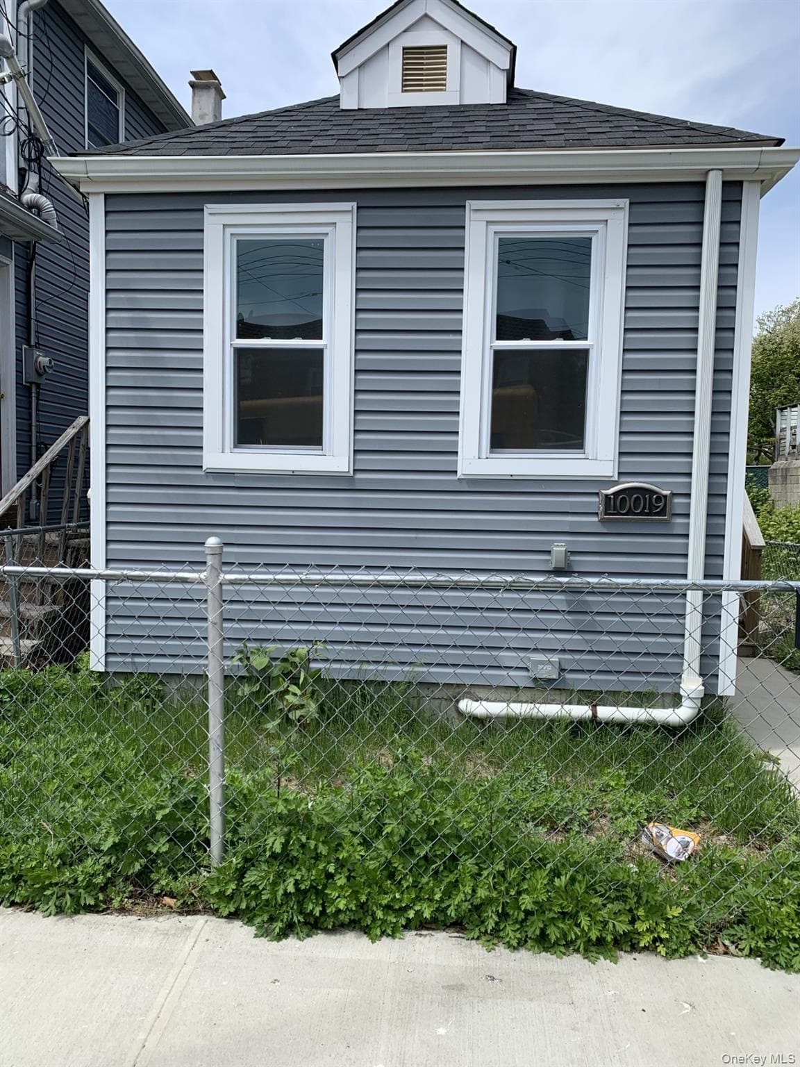 10019 Avenue photo 1