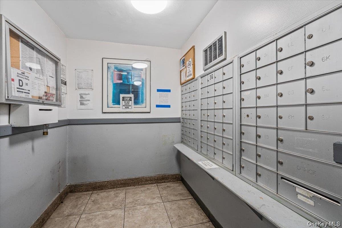 3425 150th Pl PL Unit: 1E thumbnail 4