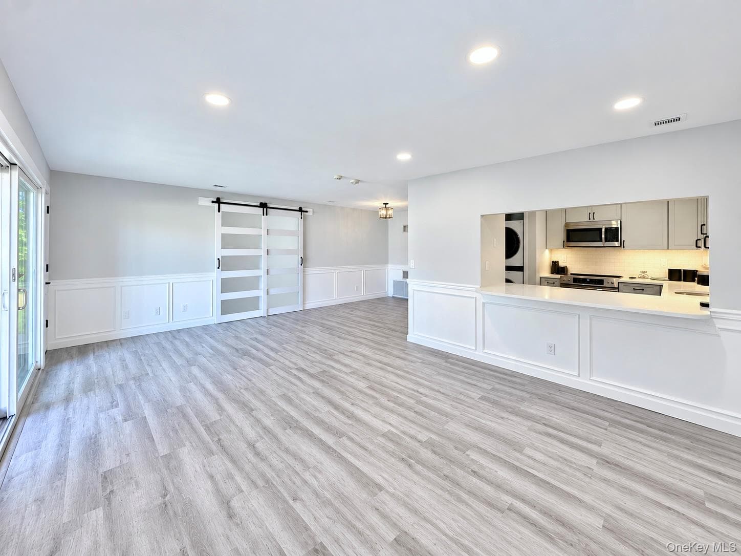 160 Cambridge Drive thumbnail 5