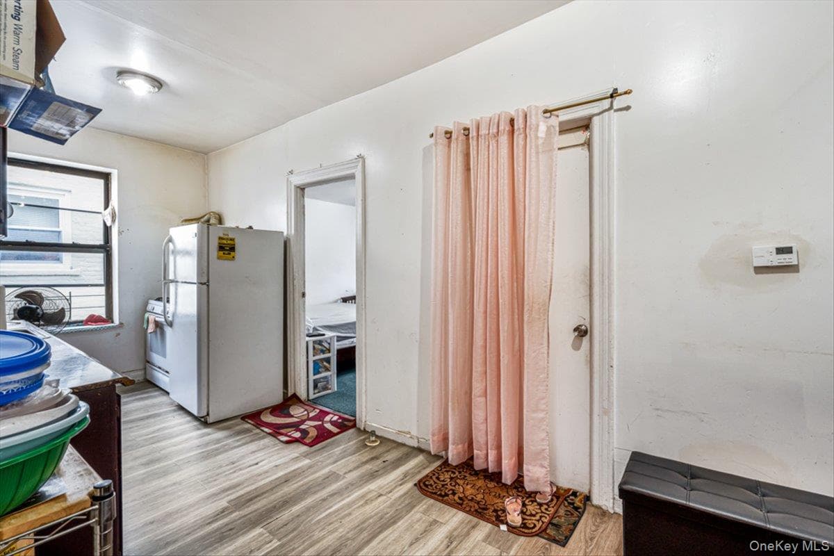 1715 Saint Peters Avenue thumbnail 2