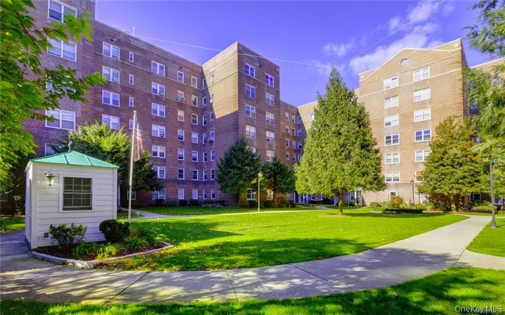 90 Bryant Avenue Unit: E-6D thumbnail 2