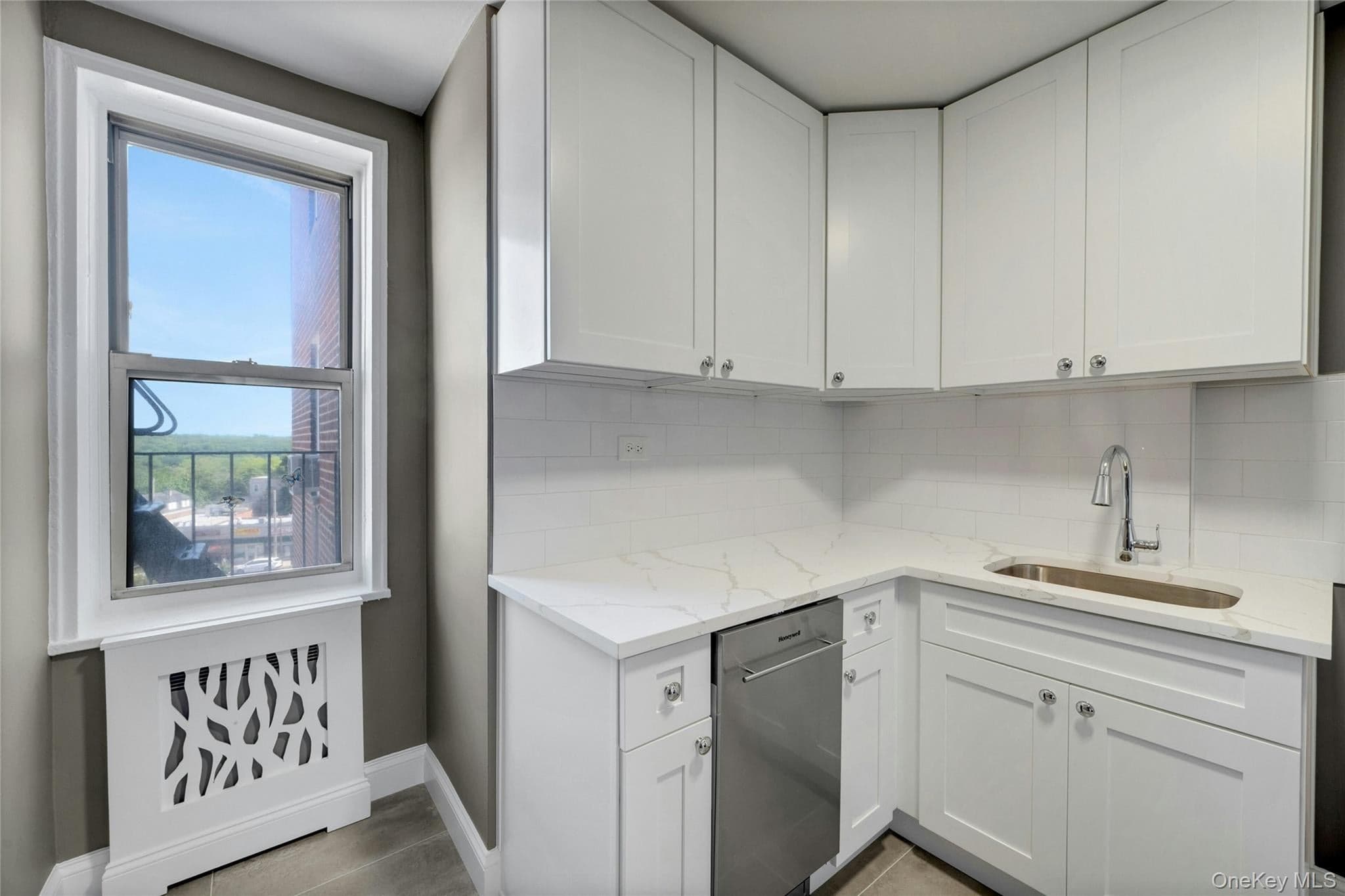 5650 Netherland Avenue Unit: 3C thumbnail 3