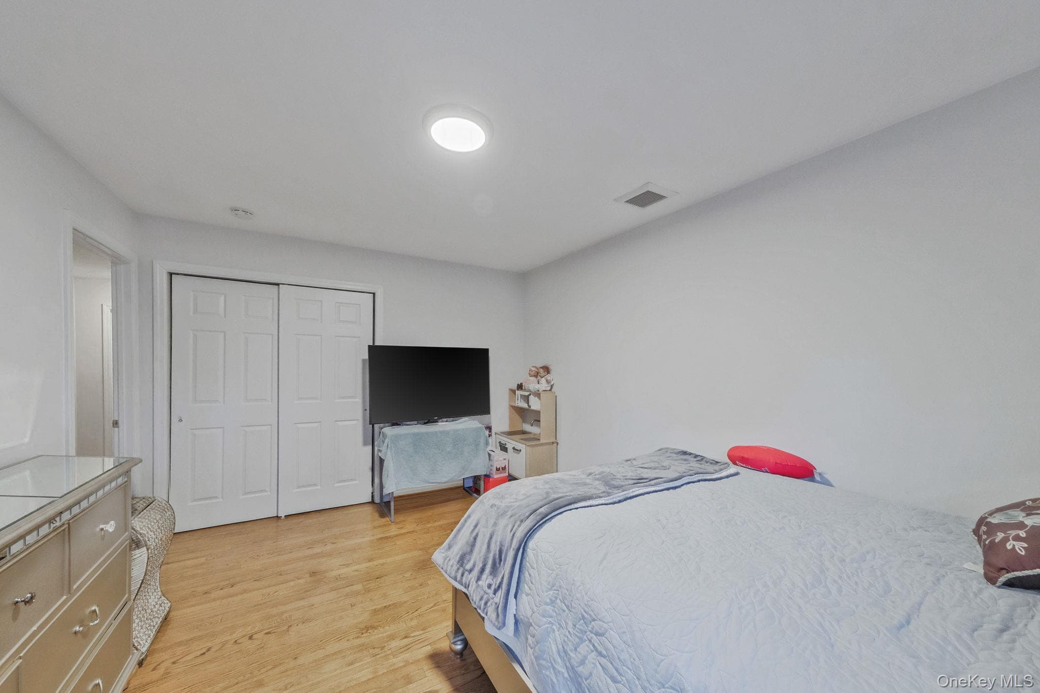 231 W Woodside Avenue thumbnail 8